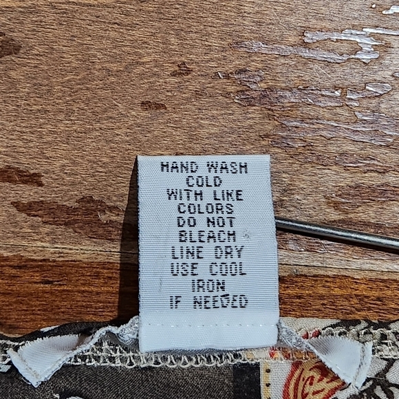 Vintage Charlotte Russe Flutter Sleeve Geometric Flowy V Neck Blouse Size M - Picture 7 of 7